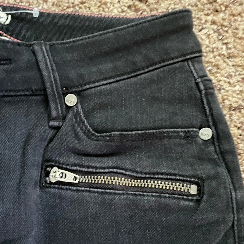 Roxy Black Skinny Jeans with Zipper ankles - Picture 4 of 11